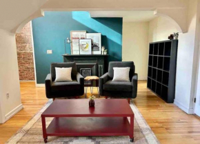 330- Unique Uptown W Lofted Bedrooms